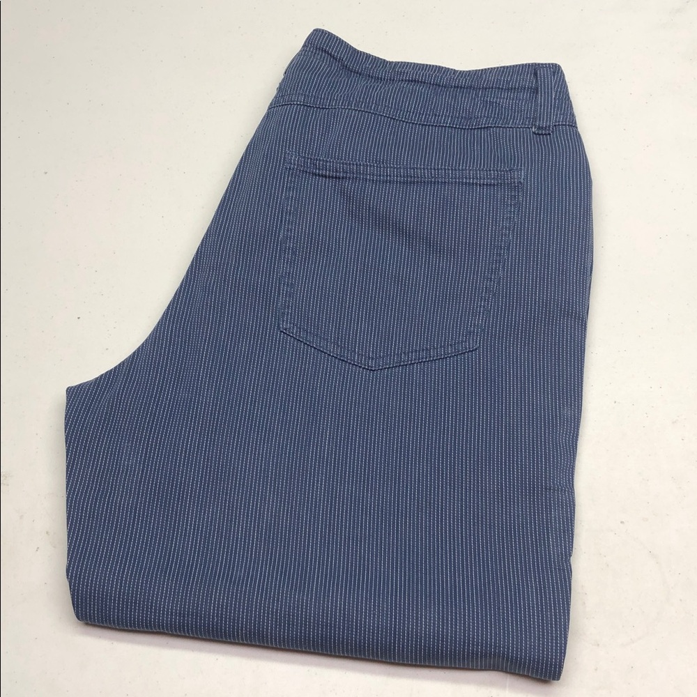 STUDIO BY LIZ CLAIBORNE 100% COTTON BERMUDAS 6/28x19 ⭐️